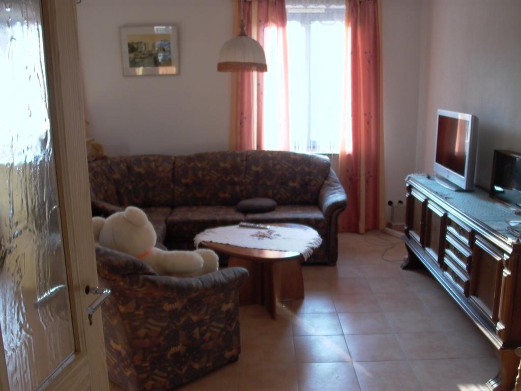 Gaestezimmer Ferienwohnung Villa Alexa, Mit Wallbox Woltersdorf  Rom bilde